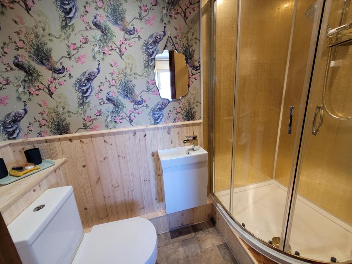 Farmhouse B&B Family Stay Or Romantic Break, On Our Smallholding Close To Narberth Zewnętrze zdjęcie
